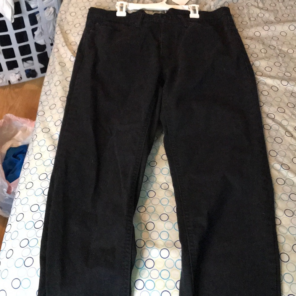 All black Levi’s jeans